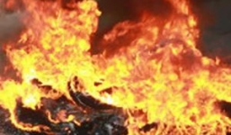 Hận ông bố, lẻn vào nhà tẩm xăng thiêu sống con gái 5 tuổi