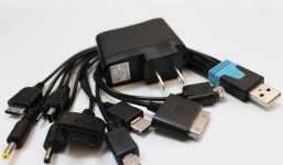 Sốc: Một người tử vong vì điện giật khi dùng sạc USB