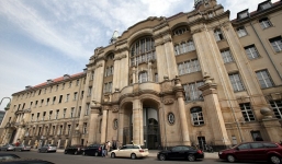 Kinh hoàng kẻ sát nhân chặt đầu, xẻ thịt người tình đem nấu chín