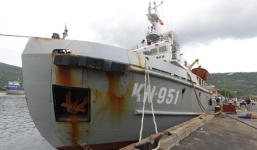 Cận cảnh tàu Kiểm ngư 951 bị biến dạng do tàu Trung Quốc đâm