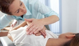 Chuyện bi hài của nam bác sĩ khám... phụ khoa