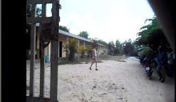 'Ma cô' và mánh khoé biến con bạc thành gái bán dâm