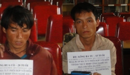 Hai người nước ngoài vận chuyển 10 bánh hêroin vào Việt Nam