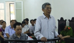 Hai bố con đâm chết bạn chơi bi-a vì bỏ dở giữa chừng