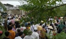 Bản tin 113 – sáng 2/7: Hàng trăm người dân vây đánh 'cẩu tặc' bất tỉnh…