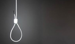 Chán chồng quá béo và đen, vợ treo cổ tự tử