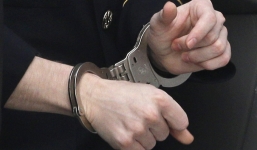 “Thoát” tù do bị AIDS, giết người xong sức khỏe lại bình thường