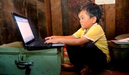 Sĩ tử đại học nặng 16 kg, cao 90 cm