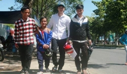 Thí sinh có 24 ngón chân, tay đi thi ĐH