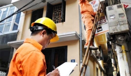 Giám đốc Sở cũng phát hoảng với hoá đơn tiền điện