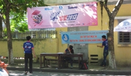 Nữ sinh viên tình nguyện bị xe ôm đâm vì tưởng cướp khách