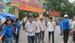 Thí sinh than đề thi Vật lý 'quái', 'lạ'