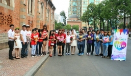 Bà mẹ nhờ thầy lang đuổi 'người nữ' khỏi cơ thể con trai