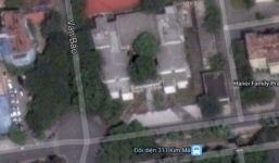 Bí ẩn ngôi nhà ma bị bỏ hoang ở 'khu đất kim cương' 