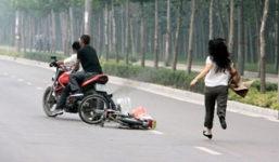 Tên cướp 'thất thủ' dưới tay người phụ nữ câm điếc