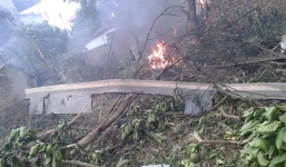 Video: Hiện trường vụ máy bay trực thăng rơi ở Thạch Thất