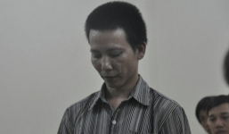 Bị đâm thấu ngực vì... quát chó “câm mồm”