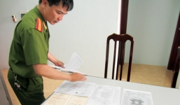 Cán bộ tuyển sinh... làm bằng giả