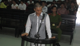 Đi hòa giải giúp em, anh bị đâm chết