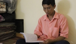 Rớt nước mắt những thí sinh con nhà nghèo đi thi ĐH