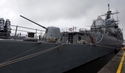 Tuần dương hạm tên lửa Mỹ vào biển Đen khi hải quân Nga giám sát tập trận NATO