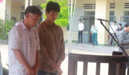 HĐXX đọc thơ 'bà còng đi chợ' để răn dạy 2 bị cáo hôi bia