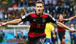 Klose chính thức phá vỡ kỉ lục ghi bàn tại World Cup của 'Rô béo'