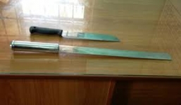 Rút mã tấu chém người trọng thương trong quán cà phê