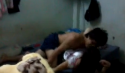 Ngủ tại nhà bạn trai, hai thiếu nữ bị hiếp dâm