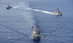 Mỹ bất ngờ điều 3 tàu khu trục tên lửa tuần tra Biển Đông