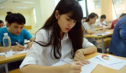 Hơn 570.000 thí sinh khối B, C, D đang làm bài thi