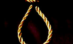 Hoảng hốt về nhà phát hiện vợ treo cổ, 2 con nhỏ nằm bất động trên sàn