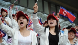 Triều Tiên gửi đội cổ động xinh đẹp tới Hàn Quốc