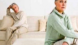 70 tuổi, kéo nhau ra tòa vì chiếc bao cao su “lạ”