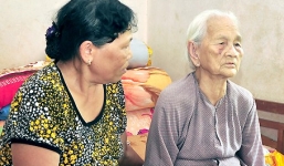 Cụ bà hơn trăm tuổi bắt cướp