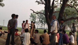 Bé gái 13 tuổi bị làm nhục công khai thay cho tội hiếp dâm của anh ruột