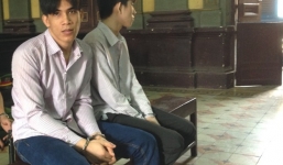 Bênh bạn gái, dùng dao điên cuồng trả thù làm 1 người chết oan