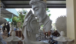 Bi hài nghề nuôi…chồng cảnh