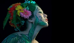 Tiết lộ về nghề đầy thị phi của cô người mẫu body painting 9X