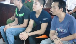 Hai anh em ruột cùng nhau hiếp dâm bé gái 13 tuổi