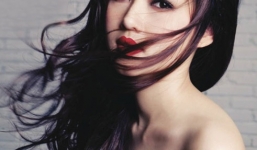 Tâm Tít bị tố làm tiếp viên quán karaoke khi công khai số điện của Bảo Thy?