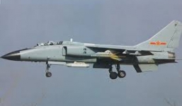 Máy bay Trung Quốc lượn nhiều vòng, áp sát tàu Việt Nam