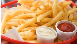 Khoai tây KFC và bim bim có chứa chất gây ung thư ?