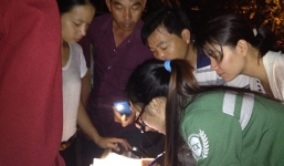 Chen lấn, mua hồ sơ mầm non từ 2 giờ sáng