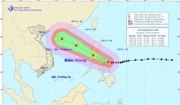 Bão Rammasun giật cấp 16 di chuyển nhanh vào biển Đông