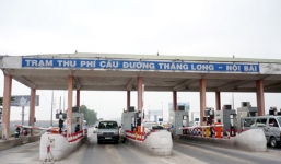 Clip: Trạm thu phí Nội Bài ngang nhiên thu phí dù đã bị cấm