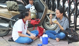 Tranh cãi 'nghèo cùng cực không nên học đại học'