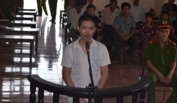 Đi đám cưới về rồi hiếp dâm bé gái 12 tuổi trong vườn sắn