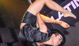 Chàng trai kiếm 20 triệu/tháng nhờ múa cột