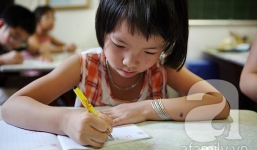 Vừa khóc vừa mua suất vào lớp 1 giá nghìn đô cho “chuột quý”